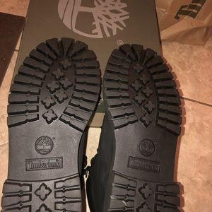 Timberland Junior Size 4 Black Nubuck